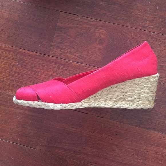 Ralph Lauren Red Wedge Sandals. Sz 8.5 - Picture 4 of 4